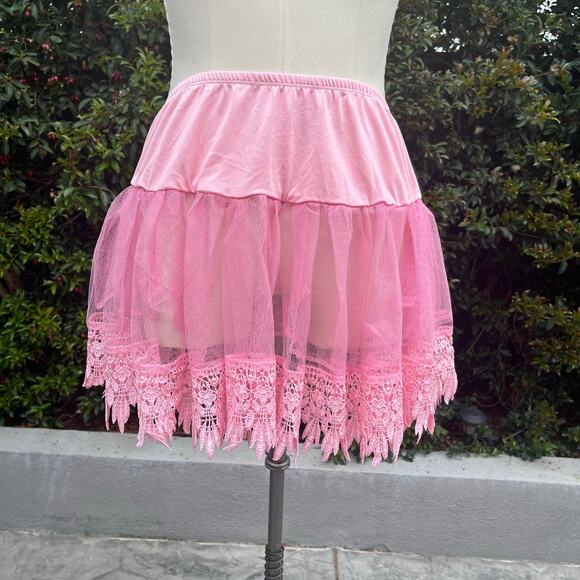 Seven ‘Til Midnight Pink Tear Drop Short Petticoat - Picture 1 of 6